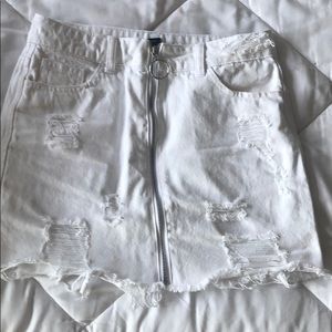 White denim skirt